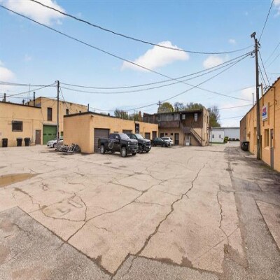 More Photos Of 107-121 N Douglas St, Appleton Storefront Retail Office For Sale
