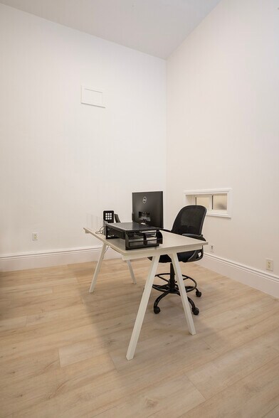 More Photos Of 1535 S La Cienega Blvd, Los Angeles Storefront Retail Office For Lease