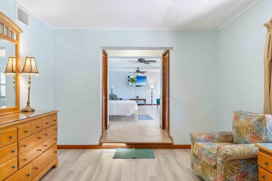 More Photos Of 97850 Overseas Hwy, Key Largo Hotel For Sale