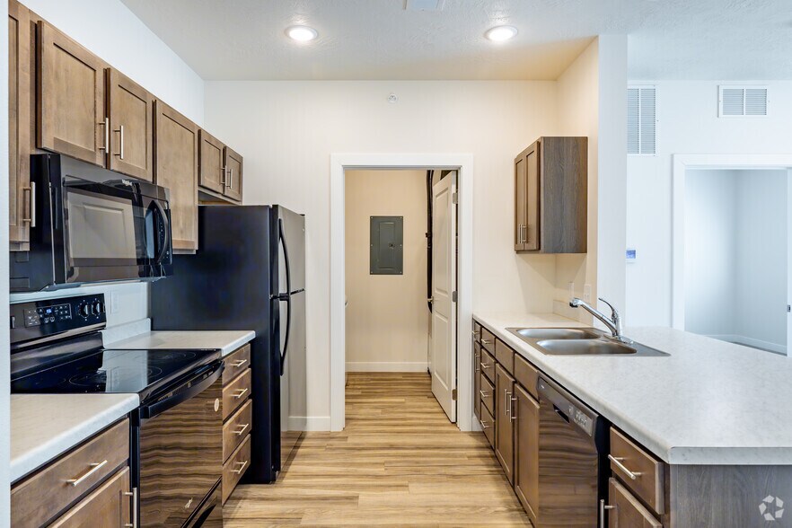 More Photos Of 1720 Morningside Ave, Sioux City Apartments For Sale