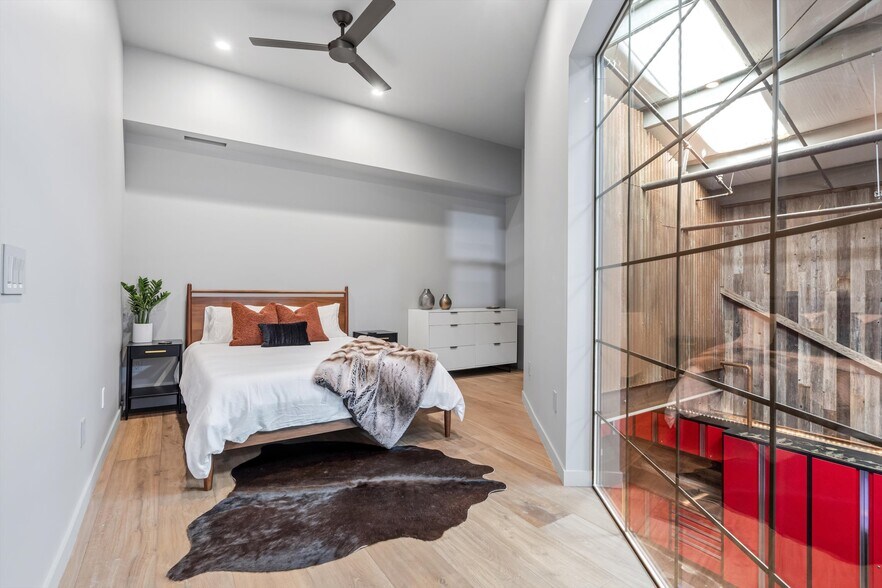 More Photos Of 1229 Grove St, Healdsburg Warehouse For Sale
