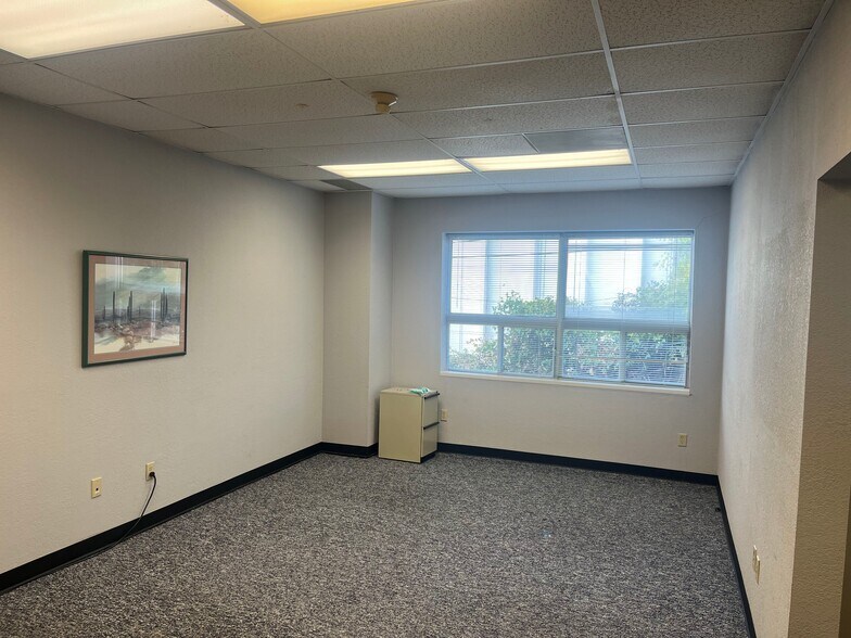 More Photos Of 12604A 3rd, Grandview Medical For Lease