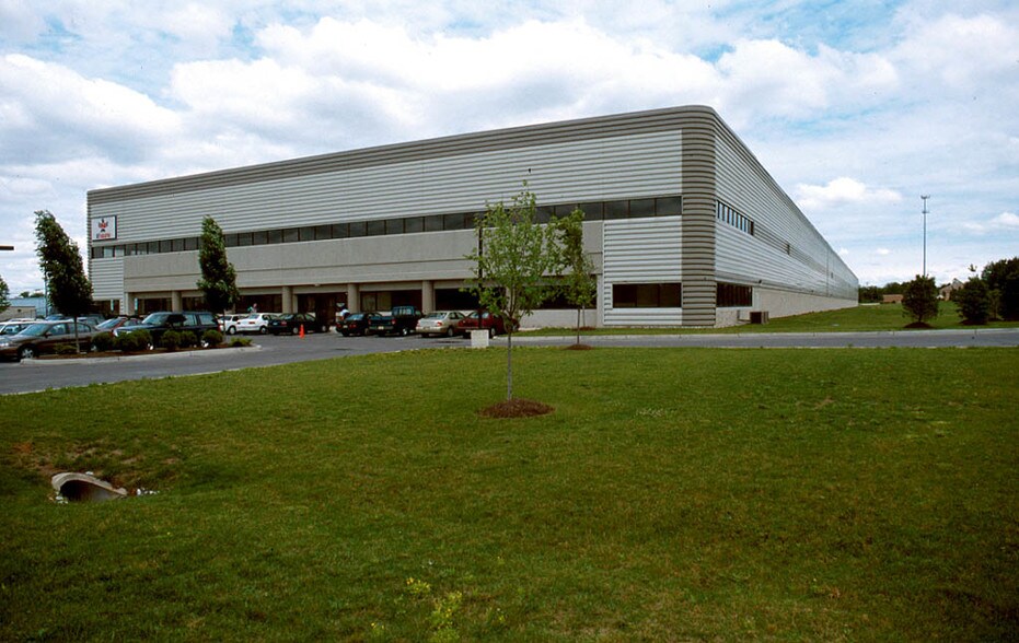 More Photos Of 1515 Burnt Mill Rd, Cherry Hill Distribution For Lease