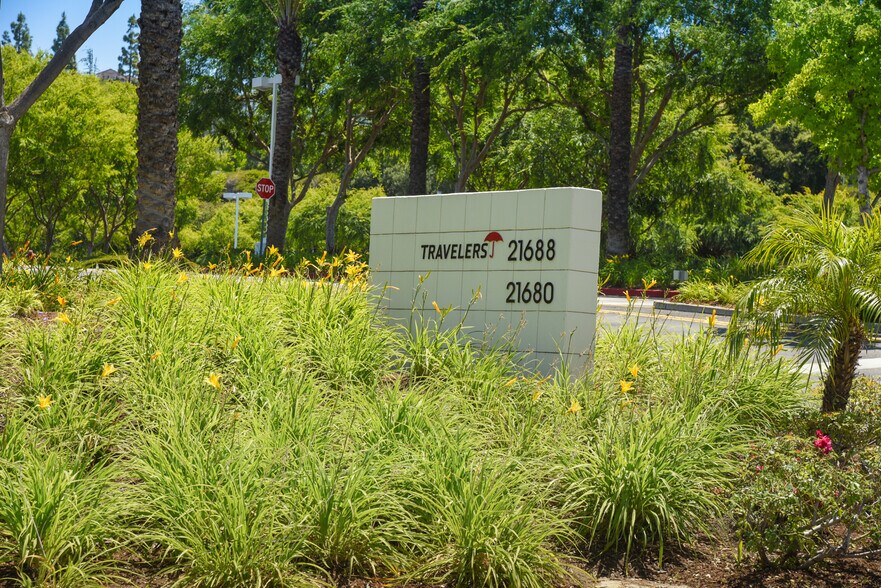 More Photos Of 21688 Gateway Center Dr, Diamond Bar Office For Lease