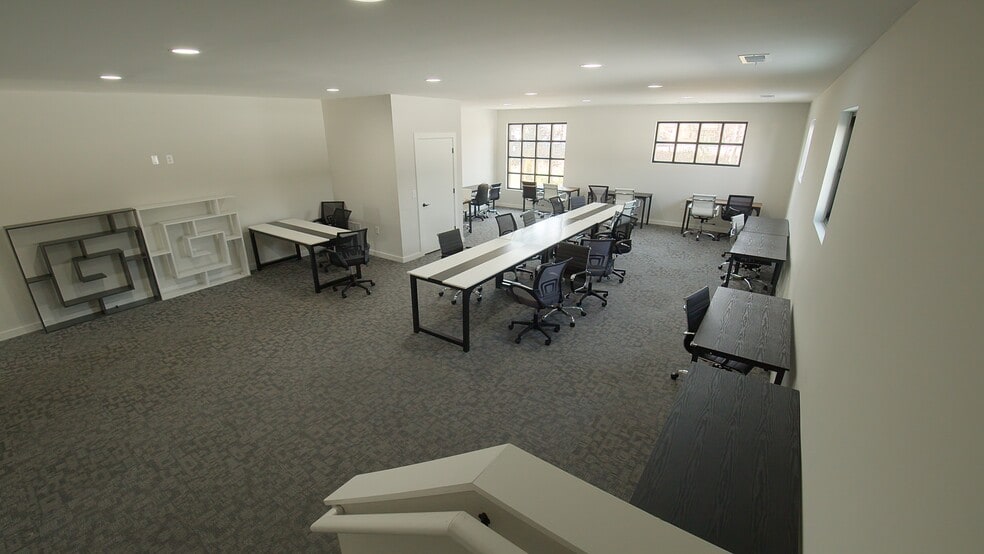 More Photos Of 1740 Grassland Pky, Alpharetta Office For Lease