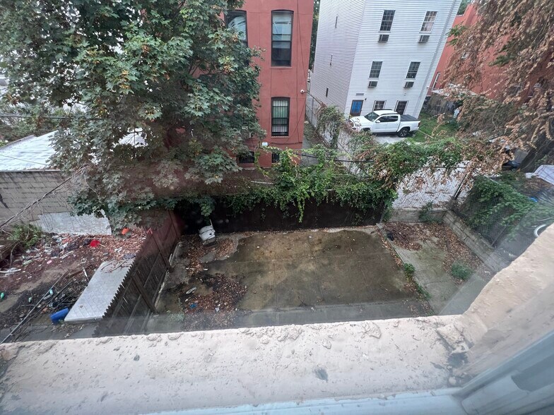 More Photos Of 321 Milford St, Brooklyn Apartments For Sale