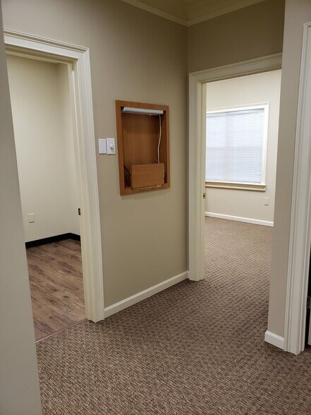 More Photos Of 2230 Towne Lake Pky, Woodstock Medical For Lease