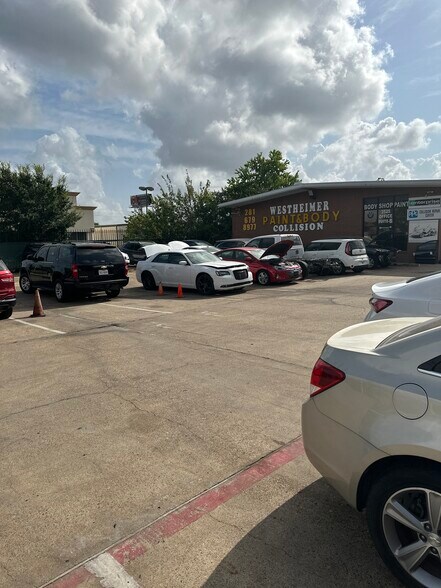 More Photos Of 2525 Westhollow Dr, Houston Auto Repair For Sale