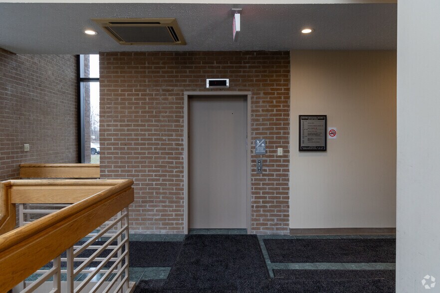 More Photos Of 11676 Perry Hwy, Wexford Unknown For Lease