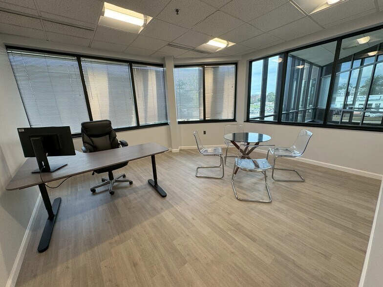 More Photos Of 10565 Fairfax Blvd, Fairfax Medical For Lease