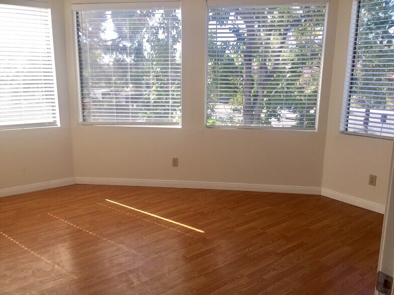More Photos Of 2900 Bristol St, Costa Mesa Loft Creative Space For Lease