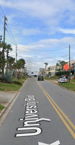 Primary Photo Of University Boluvard, Daytona Beach Apartments For Sale