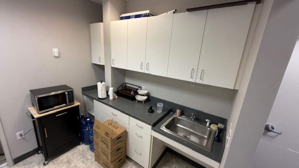 More Photos Of 19824 W Catawba Ave, Cornelius Medical For Lease