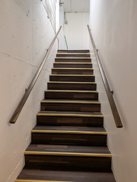 More Photos Of 306 Nordic dr, Petersburg Freestanding For Sale