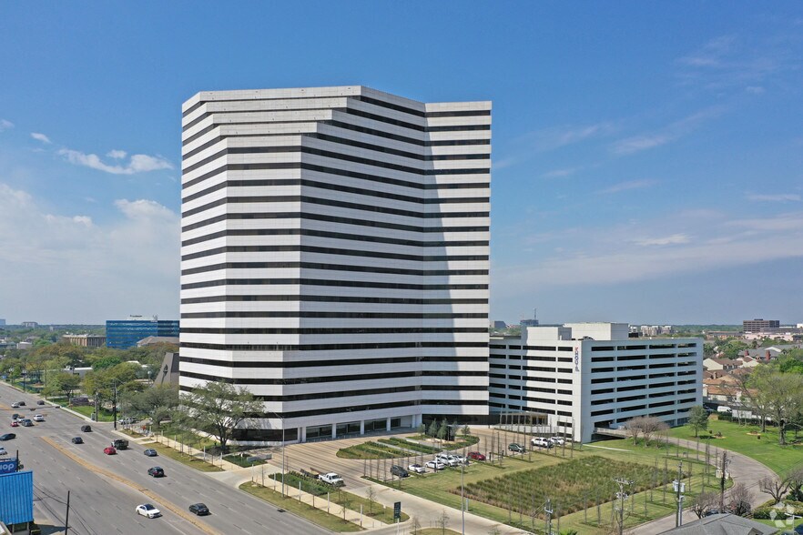 More Photos Of 5718 Westheimer Rd, Houston Coworking Space