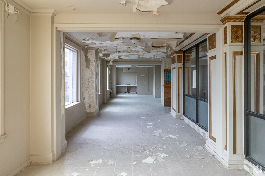 More Photos Of 523 Garrison Ave, Fort Smith Office For Sale