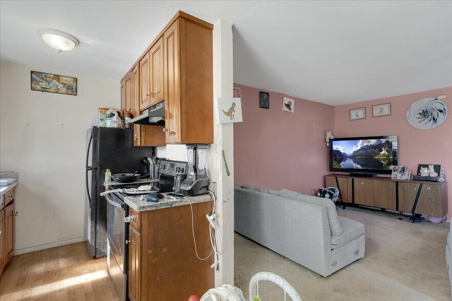 More Photos Of 30 Gardiner Ave, South San Francisco Apartments For Sale
