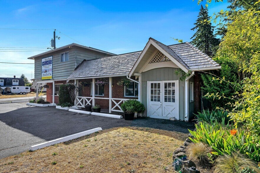More Photos Of 385 Lagoon Rd, Colwood Office For Sale
