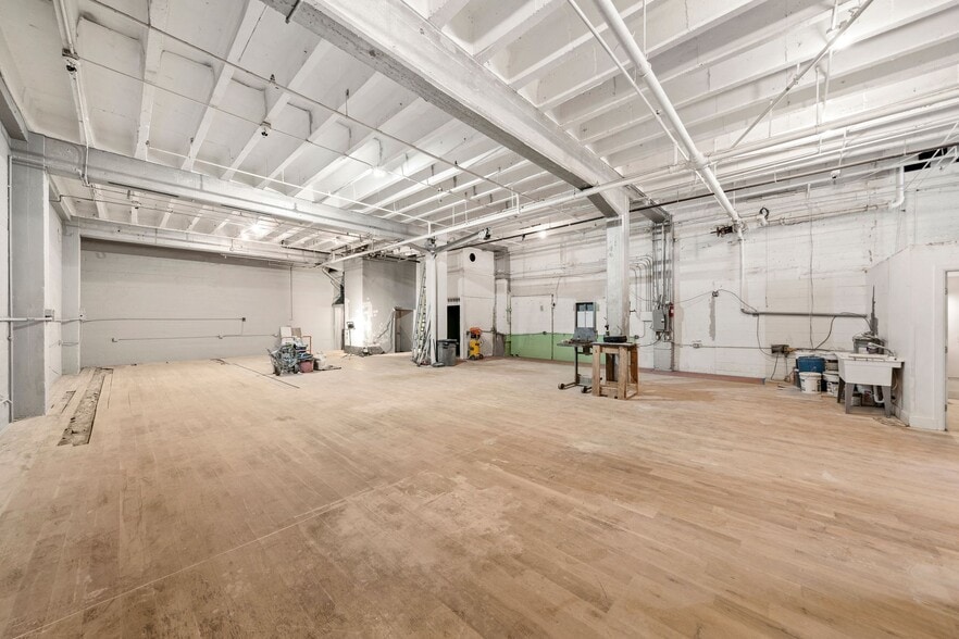 More Photos Of 19 Heron St, San Francisco Warehouse For Lease