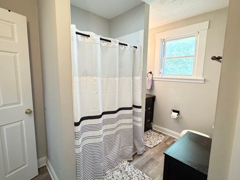 More Photos Of 3487 N Ridge Rd, Perry Industrial For Sale