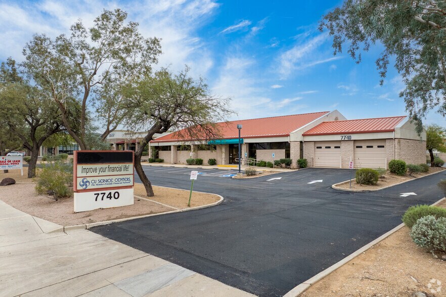 More Photos Of 7740 E Speedway Blvd, Tucson Freestanding For Sale