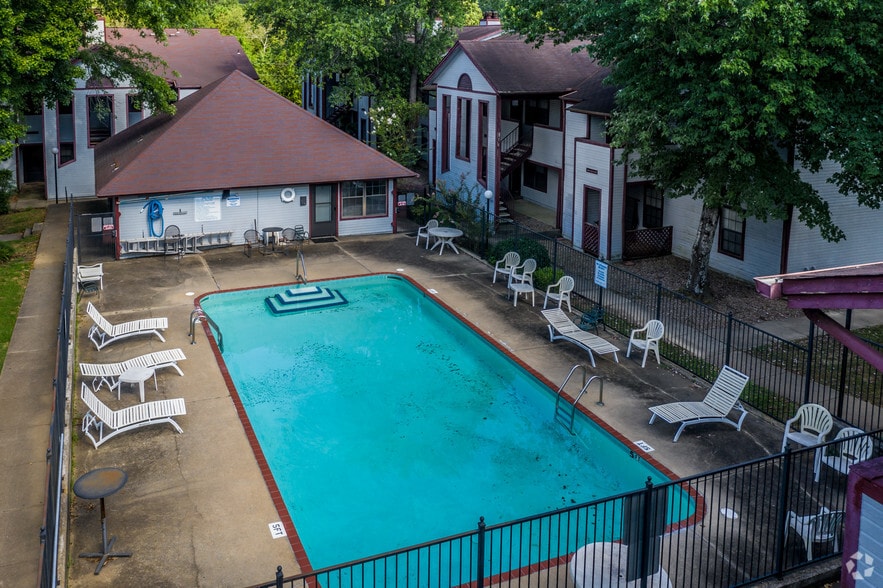 More Photos Of 1100 Brookside Dr, Little Rock Apartments For Sale