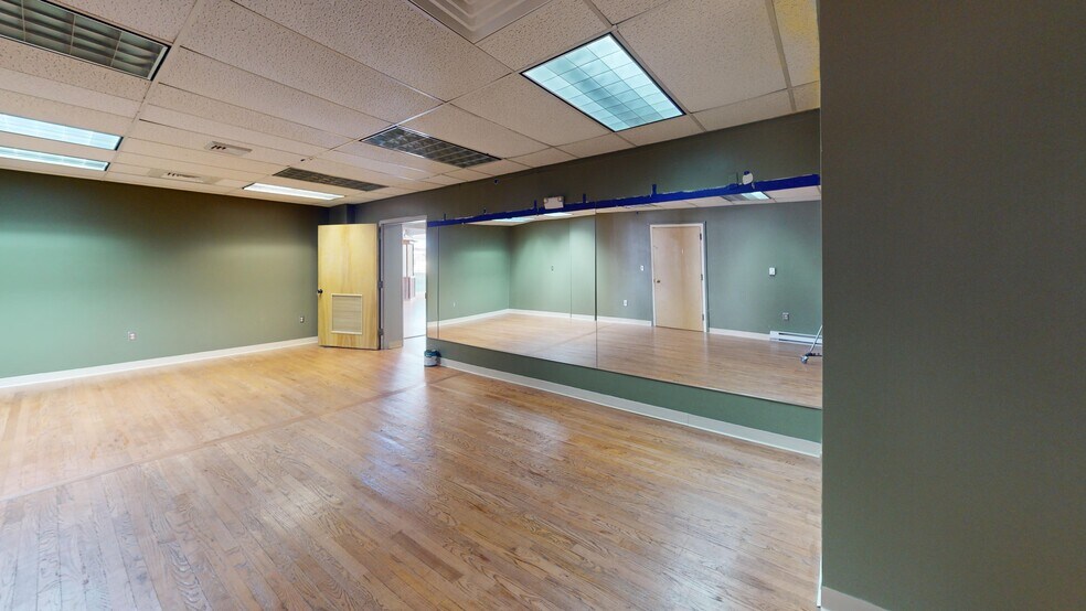 More Photos Of 33-39 N Main St, Wallingford Office For Lease