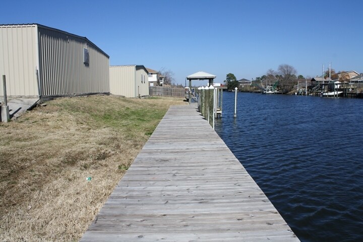 More Photos Of 4632 Pontchartrain Dr, Slidell Flex For Sale