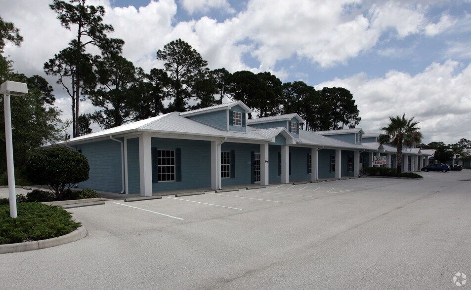 Primary Photo Of 946 Tamiami Trl, Port Charlotte Medical For Lease