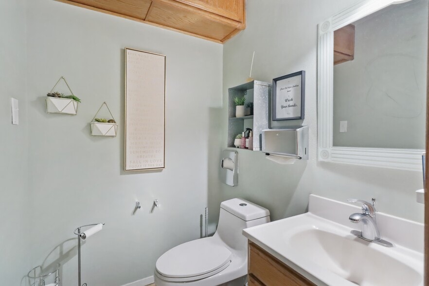 More Photos Of 4731 El Camino Ave, Carmichael Office For Sale