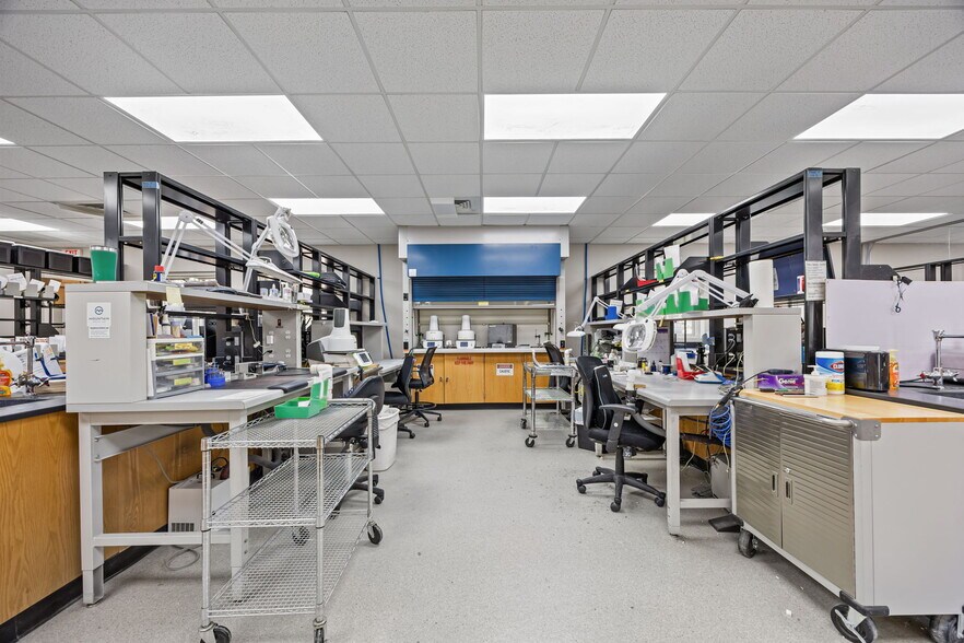 More Photos Of 9 Walden Ridge Dr, Asheville Medical For Lease