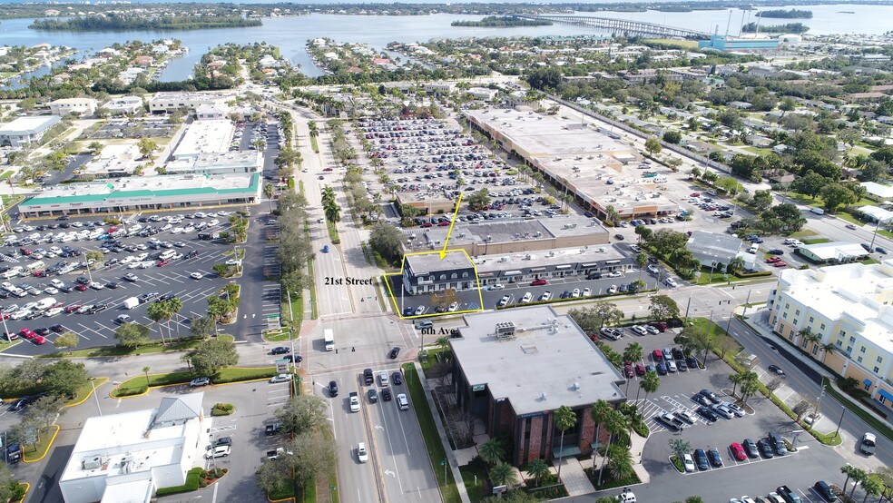 More Photos Of 2080 6th Ave, Vero Beach Storefront Retail Office For Lease