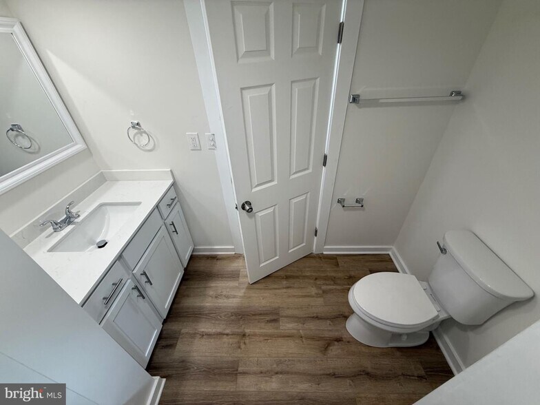 More Photos Of 14679 Coastal Hwy, Milton Office For Lease