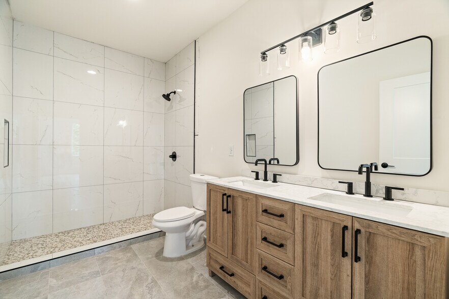 More Photos Of 2636 White Plns Wy, Knoxville Multifamily For Sale