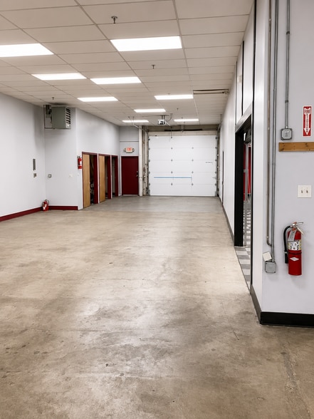 More Photos Of 20 Crescent St, Stamford Warehouse For Sale