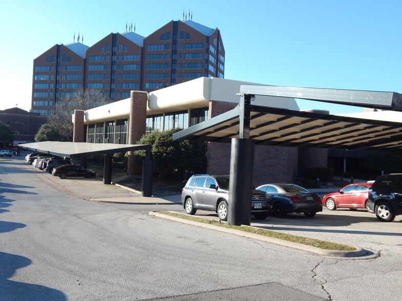 More Photos Of 14140 Midway Rd, Farmers Branch Office For Lease