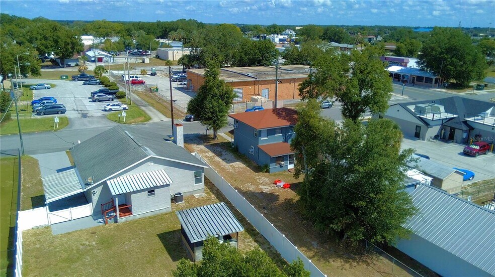 More Photos Of 208 Center St, Auburndale Office For Sale