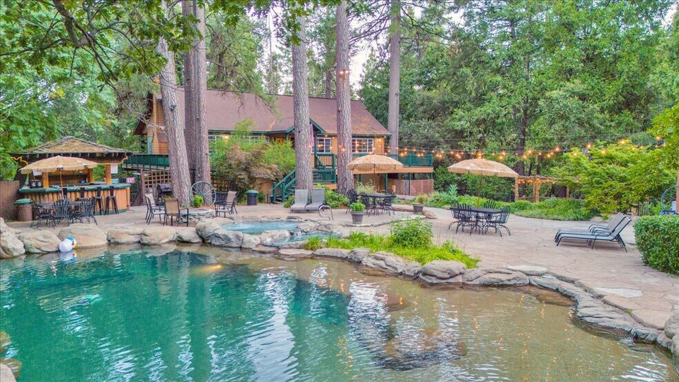 More Photos Of 22732 Middle Camp rd, Sonora Hotel For Sale