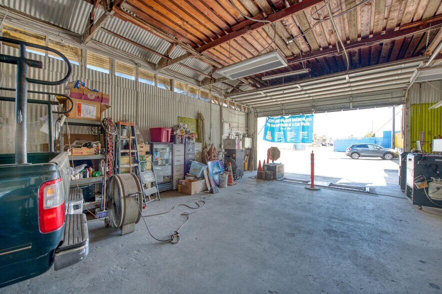 More Photos Of 4434 N Blackstone Ave, Fresno General Retail For Sale