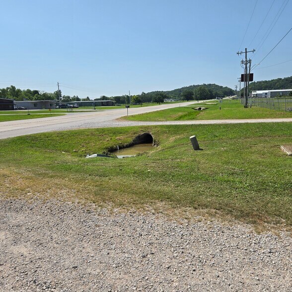 More Photos Of 2992 N Hwy 167, Catoosa Office For Sale