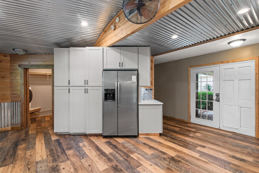More Photos Of 18222 W FM 1097 Rd, Montgomery Flex For Lease