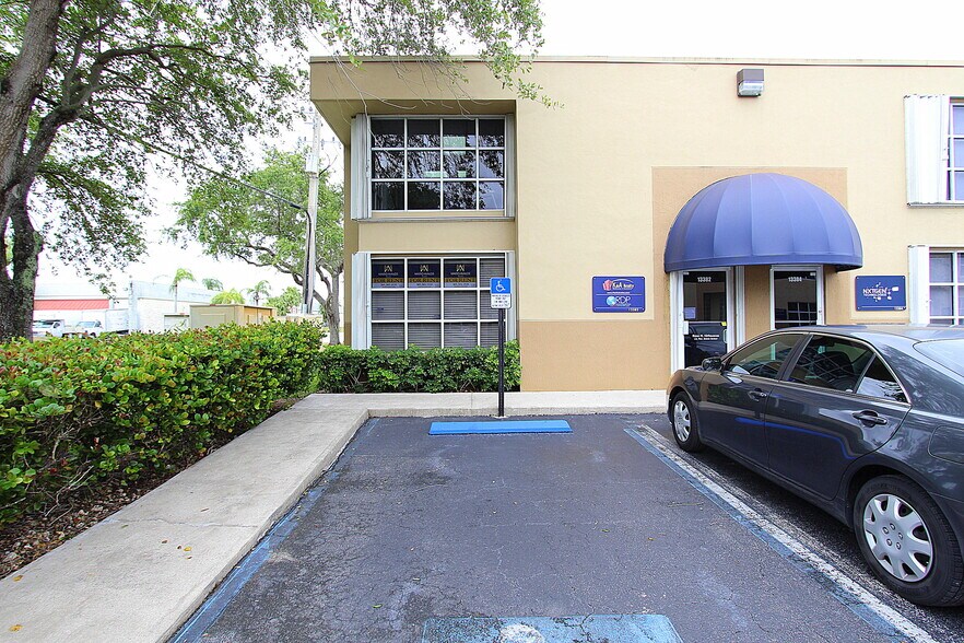 More Photos Of 13382-13422 SW 128th St, Miami Office Residential For Lease