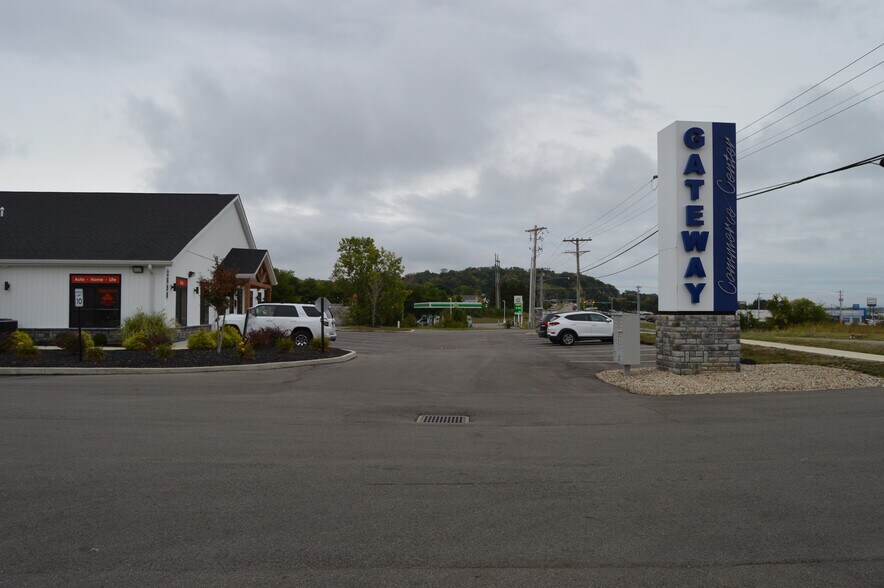 More Photos Of 2656 N Columbus St, Lancaster Office For Lease