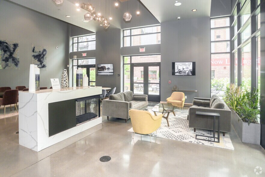 More Photos Of 5858 N College Ave, Indianapolis Apartments For Lease
