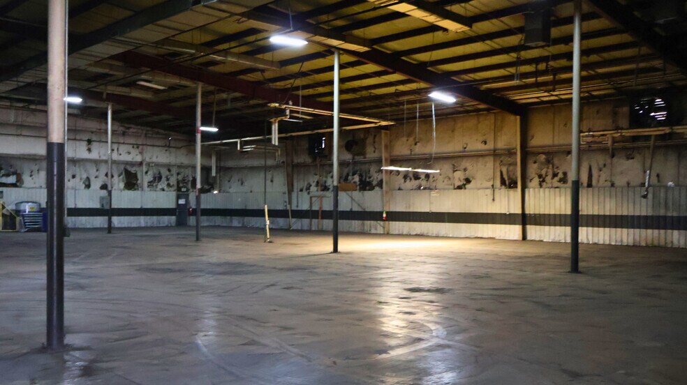 More Photos Of 1140 Claremont Rd, Carlisle Flex For Lease