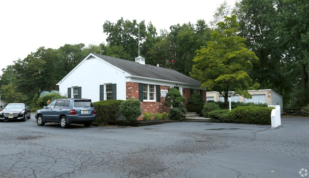 More Photos Of 547-549 Lexington Ave, Cranford Land For Lease