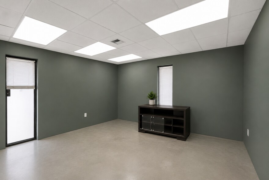 More Photos Of 8202 Maxwell Cir, Spartanburg Manufacturing For Sale