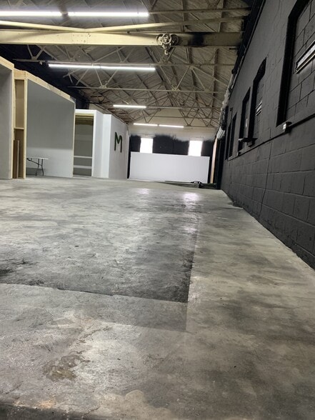 More Photos Of 1275 Pryor Rd SW, Atlanta Warehouse For Lease