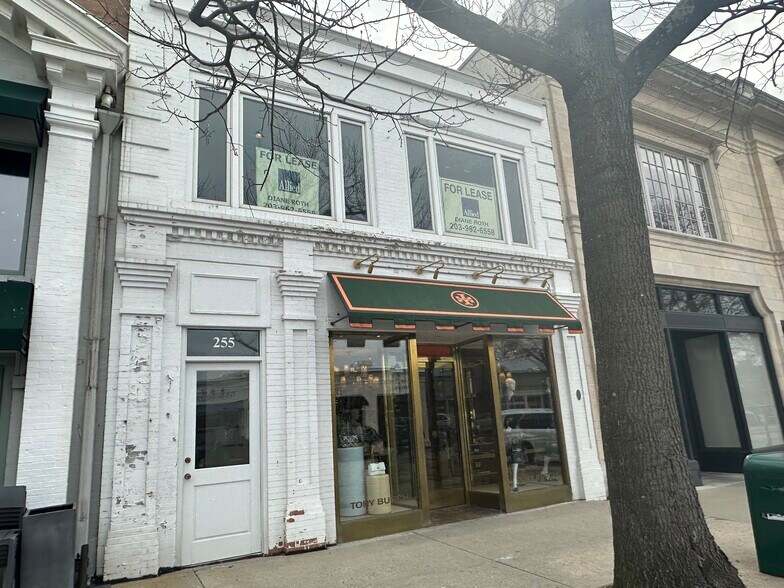 More Photos Of 255 Greenwich Ave, Greenwich Storefront Retail Office For Lease