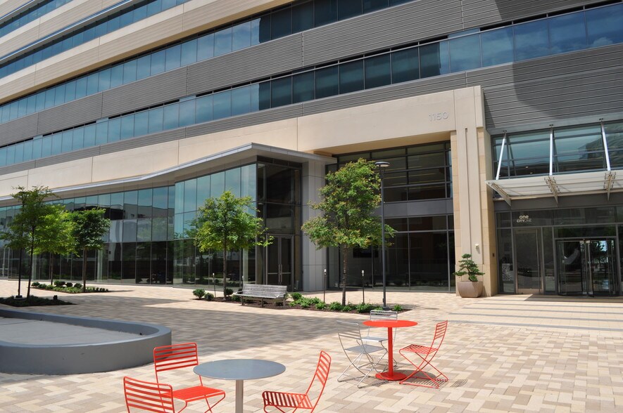 More Photos Of 1150 State St, Richardson Office For Lease